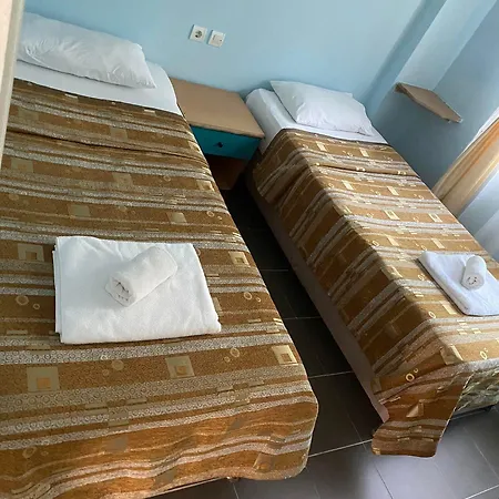 The Palm Club Otel *